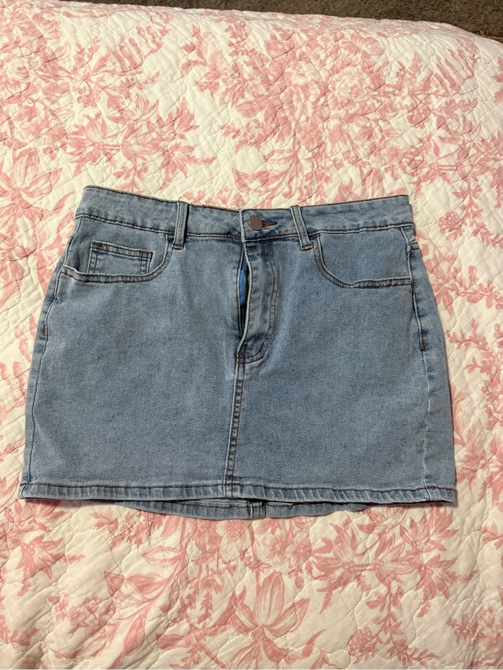 SHEIN Light Blue Denim Pencil Mini Skirt with pink ribbons on back pockets